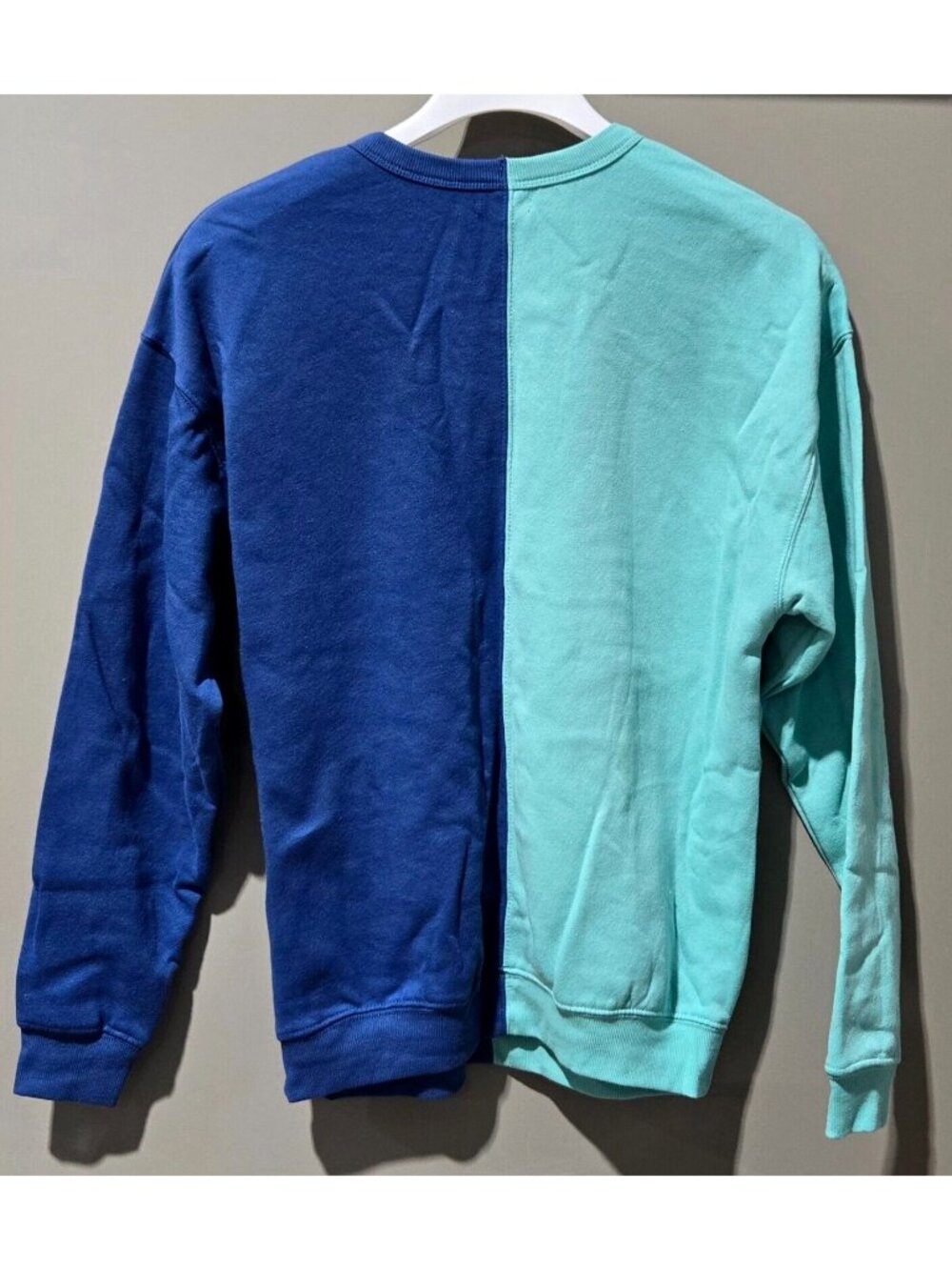 Wild Fable Niagara Falls Themed Blue & Teal Fleece Sweatshirt -- Adult Medium - Picture 3 of 7